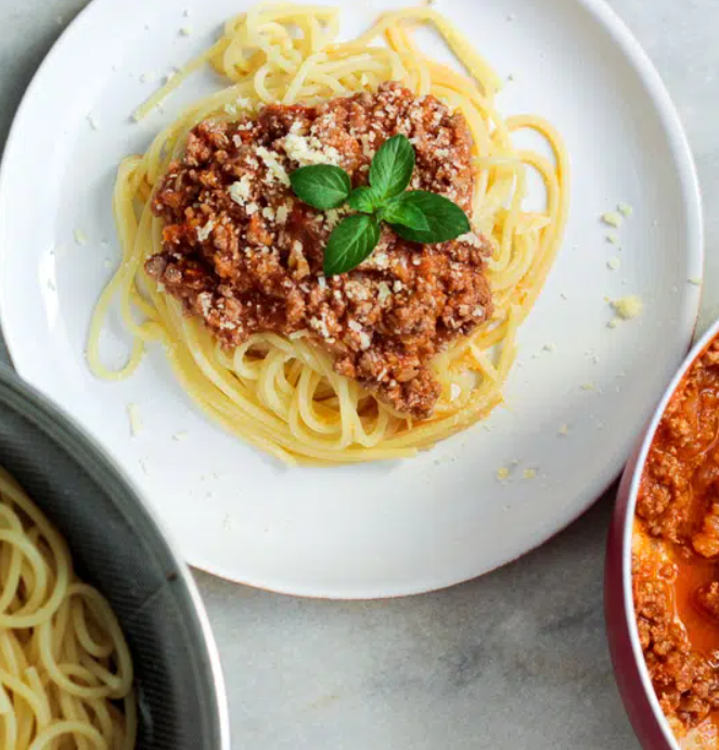 Receita Rápida do Chef: Macarrão à Bolonhesa